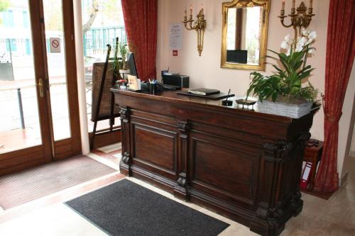 Лоби, Hotel Saint Alban in Свети-Мор-Де-Фосе