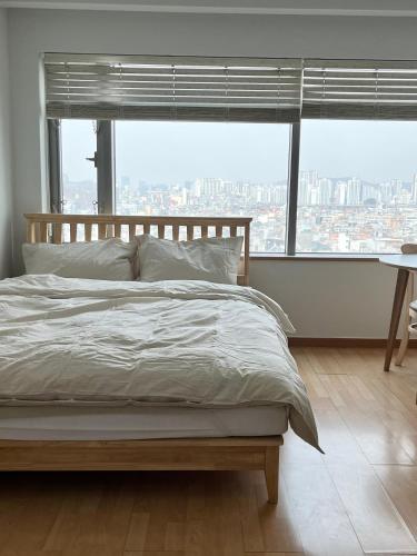 서울 홍대 1분거리 숙소 (1 Minute house from Hongdae) 싱글룸 스위트룸