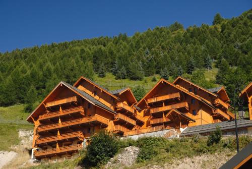 Résidence Odalys Le Hameau et les Chalets de la Vallée d'Or - image 10