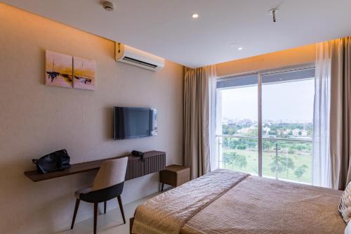 AR Suites Jewels Royale - Koregaon Park NX photo 2