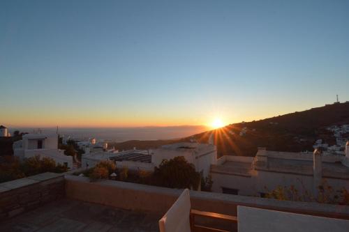 Cycladic Fos - Entire SeaView 2BR Villa by TinosHost