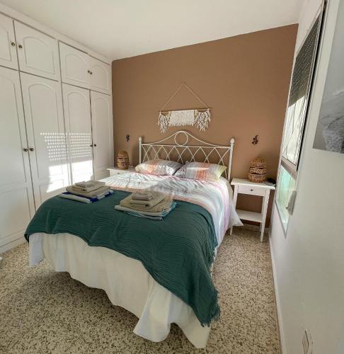 Studio La Sonrisa by Spain2home - Tap to explore photos