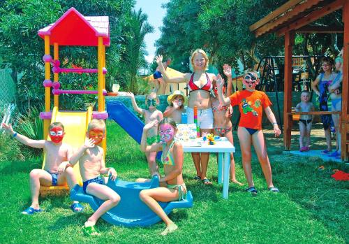Anitas Hotel - image 7