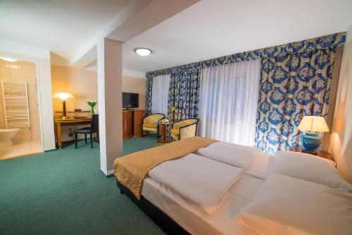 Economy Double or Twin Room