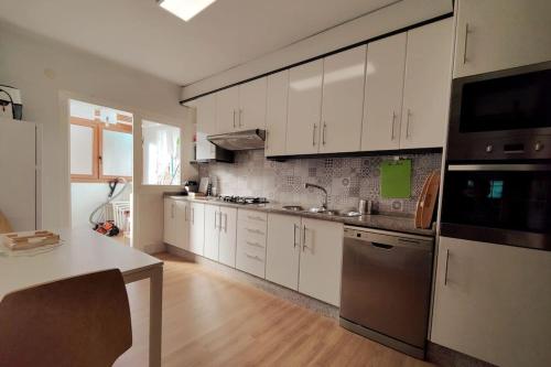 Céntrico, 100 metros de la playa, reformado,163 m2, Foz (zdjęcie 8)