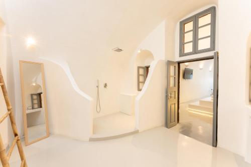 Cilon Suites Santorini - image 8