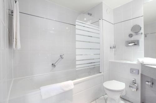 Double or twin room, deluxe, kitchen, 3 beds