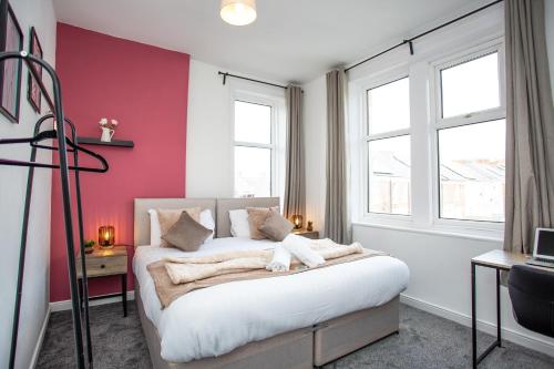 Heaton Retreat Modern & Spacious staycation gîte à louer city apartment quayside