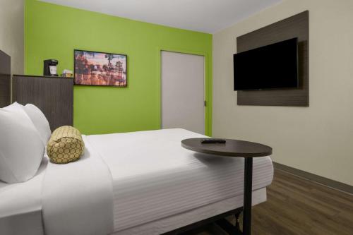 SureStay Hotel By Best Western San Diego Pacific Beach – San Diego, CA