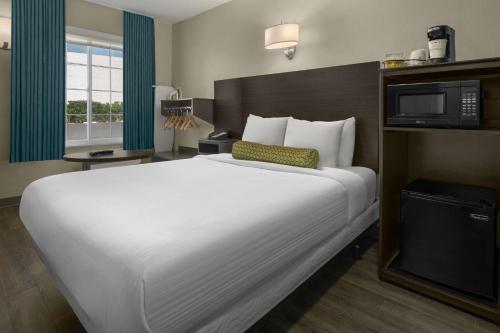 SureStay Hotel By Best Western San Diego Pacific Beach – San Diego, CA