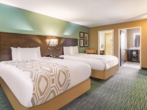 La Quinta Inn & Suites by Wyndham San Francisco Airport West