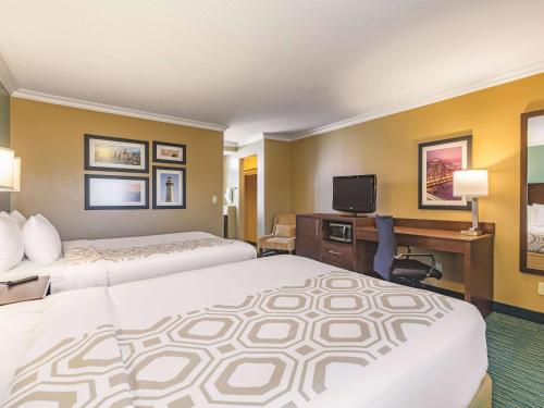 La Quinta Inn & Suites by Wyndham San Francisco Airport West