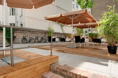 Erkély/terasz, MEININGER Hotel Berlin Mitte near Természettudományi Múzeum