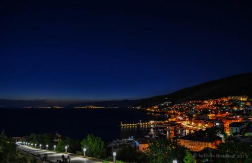Apkārtne, Hotel Art in Senj