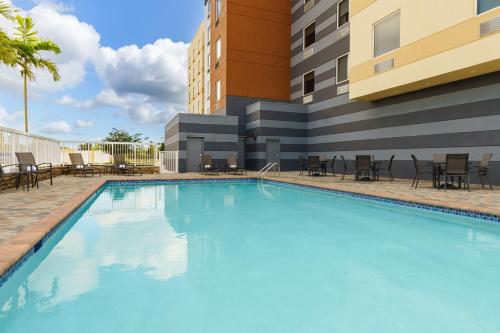 Bassein, Fairfield by Marriott Inn & Suites Homestead Florida City in Florida City (FL)