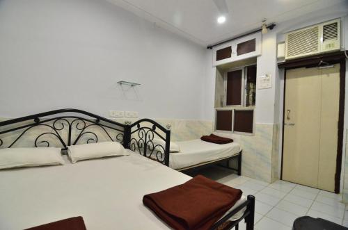 Shri Laxmi Lodge photo 5