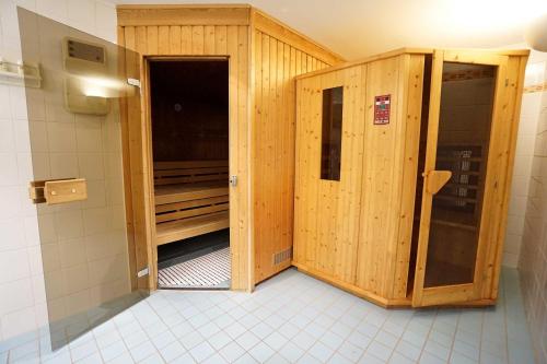 One-Bedroom Apartment with Balcony image 6