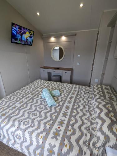 LOCATION LOCATION Beautiful Modern Frontline Caravan Haven Littlesea Weymouth