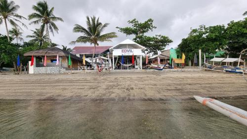 EDVIL BEACH RESORT in Padre Burgos (Quezon)