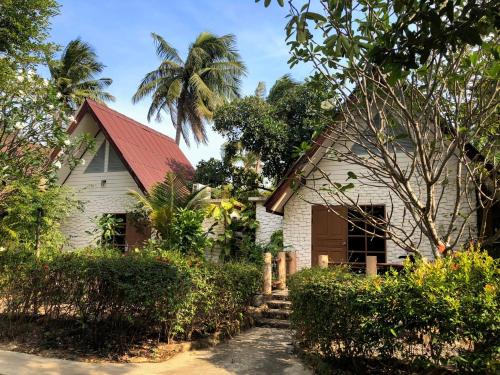 Blue Beach Resort, K. Sam Roi Yot