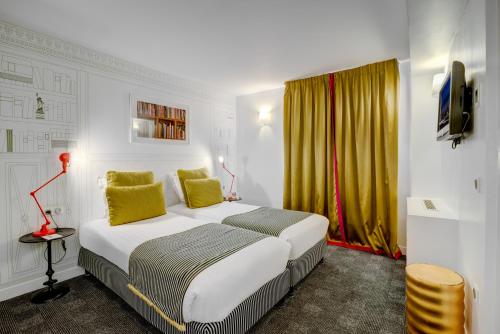 room detail thumbnail 1