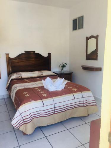 HOTEL CAMELINAS AREA BLANCA in Pátzcuaro, Mexico