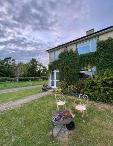 Cosy private accommodation in Corsham, near Bath in كورشام
