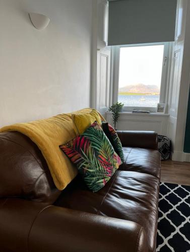 Beautiful Upper Apartment/Stunning Sea Views, Isle of Bute