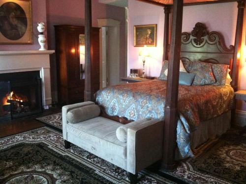 Corners Mansion Inn - A Bed and Breakfast