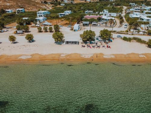 ISALOS ROOMS ON THE BEACH 4