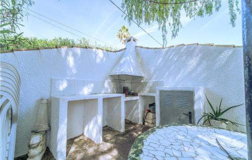 Three-Bedroom Holiday Home in Els Poblets - image 4