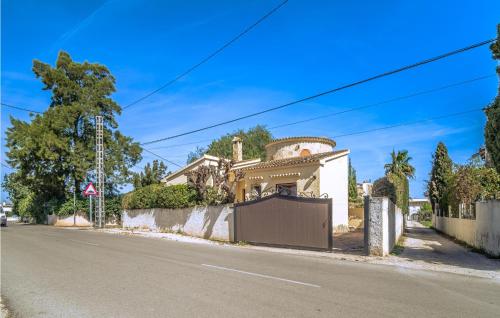 Three-Bedroom Holiday Home in Els Poblets - image 5
