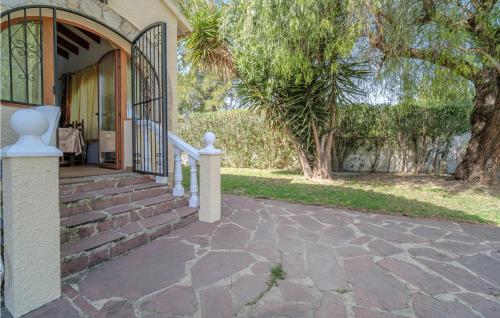 Three-Bedroom Holiday Home in Els Poblets - image 3
