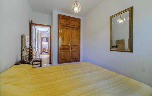 Three-Bedroom Holiday Home in Els Poblets - image 2