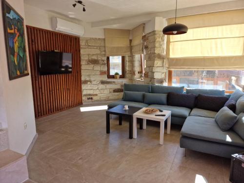 Shared lounge/TV area, Ракшиева Къща in Glavatartsi