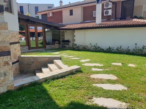 Garden, Ракшиева Къща in Glavatartsi