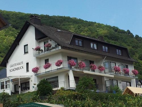 Gästehaus Schönblick - Apartment - Sankt Aldegund