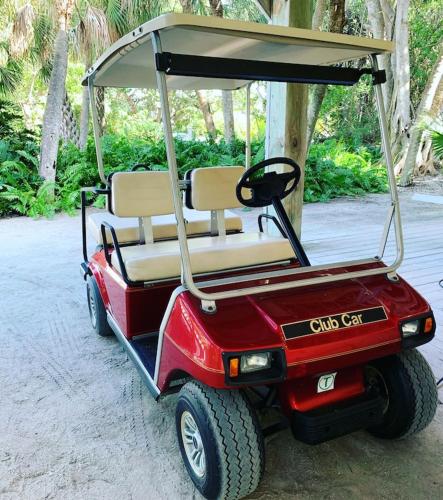 NORTH CAPTIVA ISLAND Steps to Private Gulf Beaches Pools Hot Tub Golf Cart