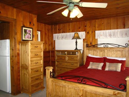 Lake Place Resort - image 2