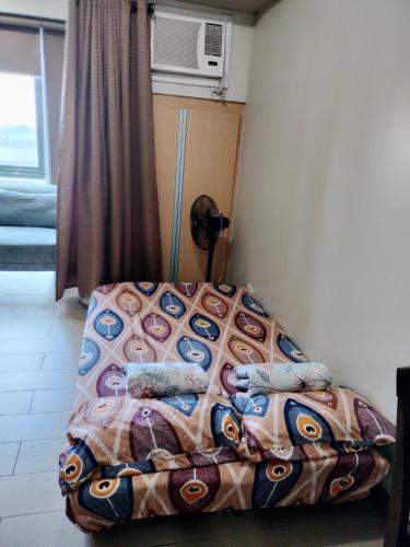 Rqui Affordable Hotel with Pool CondoTel Pasay, Манила (фото 9)
