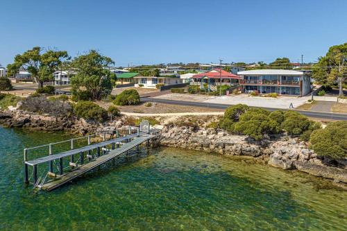 Almonta Apartments on the water front