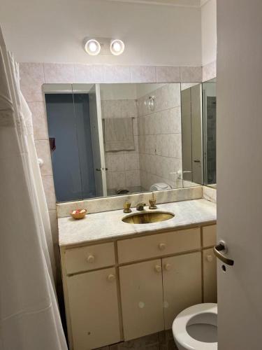 One-Bedroom Apartment image 4