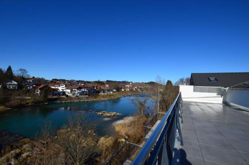 Apartment with Lake View