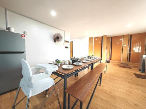 Jonker 14-18pax 3BR, KTV Room, Dart & Snooker