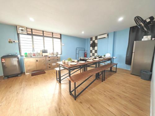 Jonker 14-18pax 3BR, KTV Room, Dart & Snooker