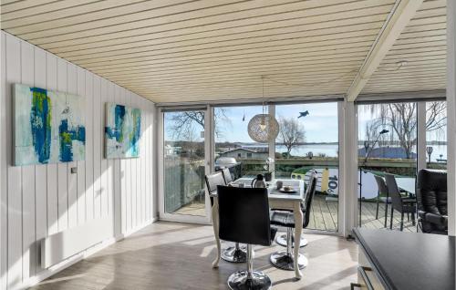  Stunning Home In Roslev With Kitchen in Roslev