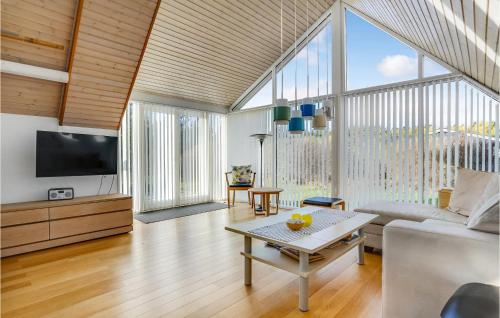 4 Bedroom Amazing Home In Glesborg in Glesborg