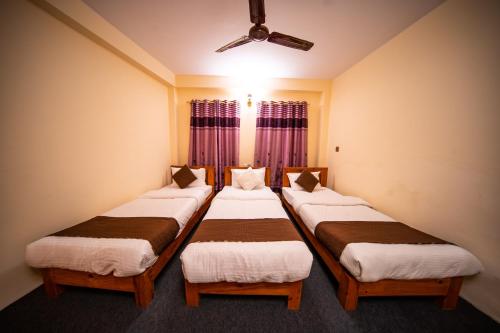 Dharma Backpackers Room Type - Standard Triple Room