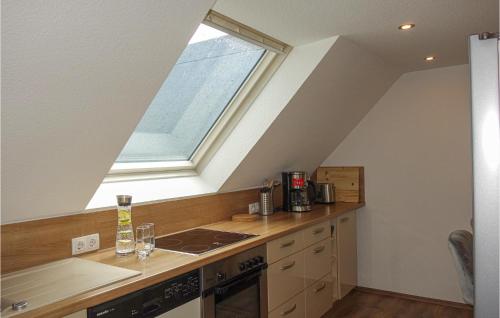 廚房, Lovely Home In Schmallenberg With Wifi in 施馬倫貝格鎮中心