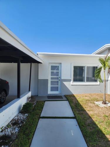 JBMANORS, Fort Lauderdale (photo 3)